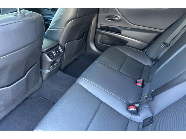 2025 Lexus ES 350 - Photo 13