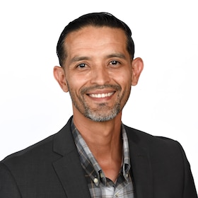 Staff member FERNANDO VILLAGOMEZ from 3f3b9286e8a3