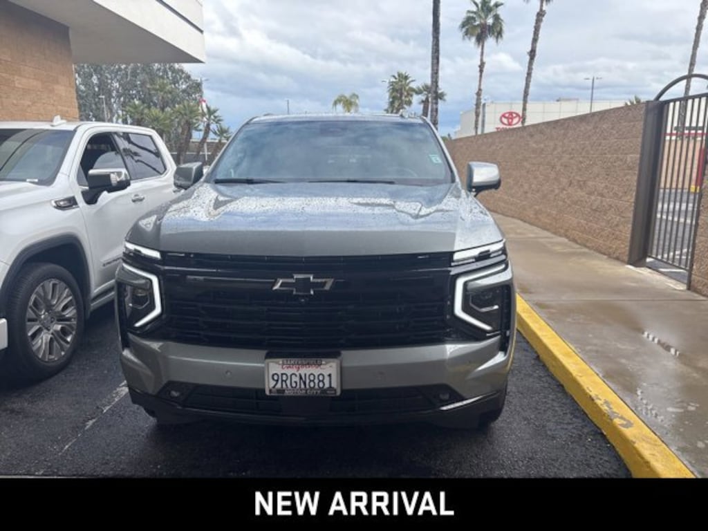 Used 2025 Chevrolet Suburban RST SUV