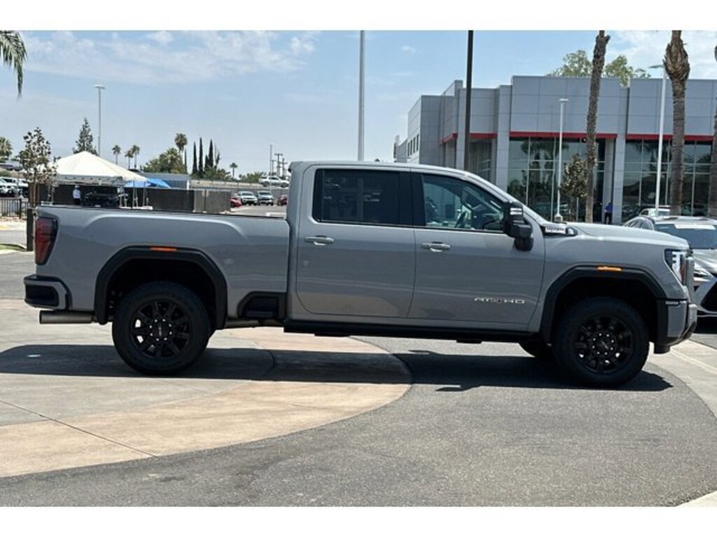 Used 2025 GMC Sierra 2500HD AT4 Truck Crew Cab