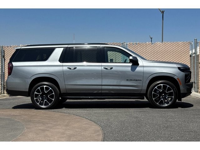 2026 Chevrolet Suburban RST - Photo 3