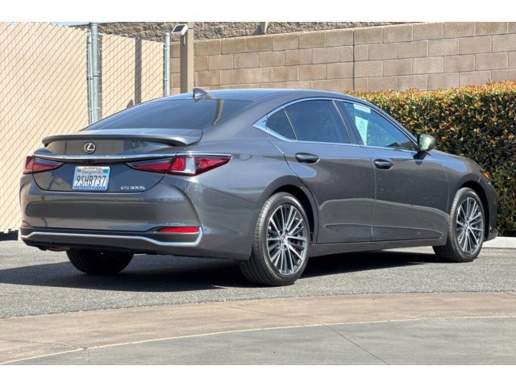 Certified 2025 Lexus ES ES 300h Sedan