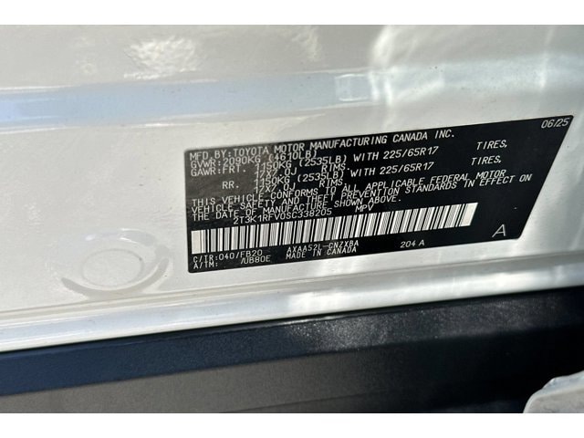 2025 Toyota RAV4 LE - Photo 28