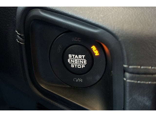2025 Jeep Wrangler 4-Door Sahara - Photo 22