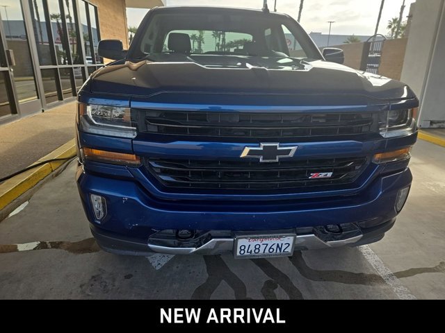 2018 Chevrolet Silverado 1500 LT photo 2