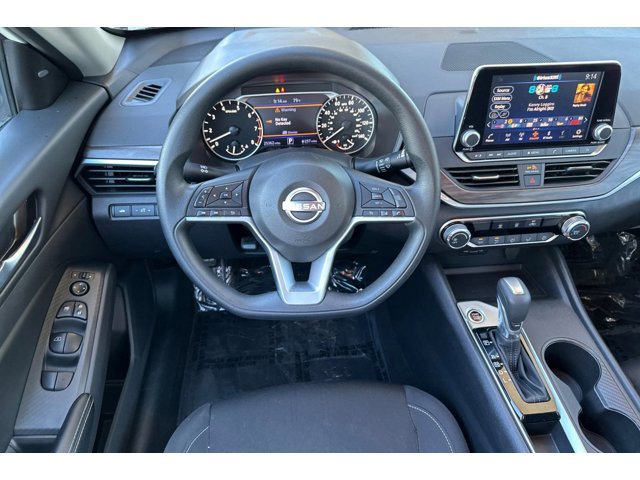 2025 Nissan Altima SV - Photo 15