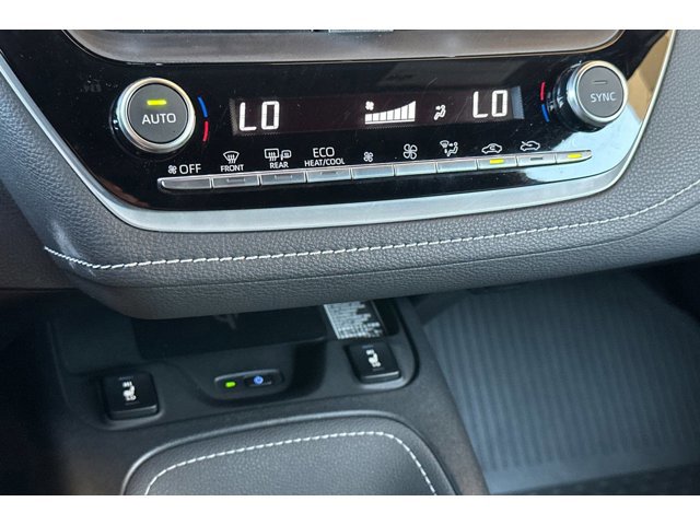 2025 Toyota Corolla Hatchback XSE - Photo 21