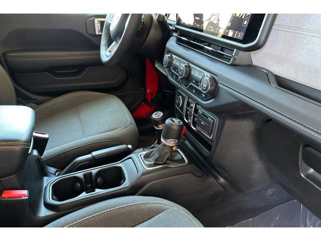 2025 Jeep Wrangler 4-Door Sahara - Photo 16