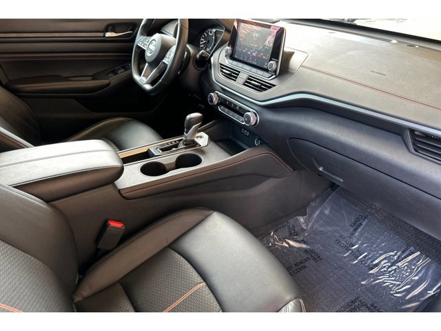 2022 Nissan Altima SR - Photo 16
