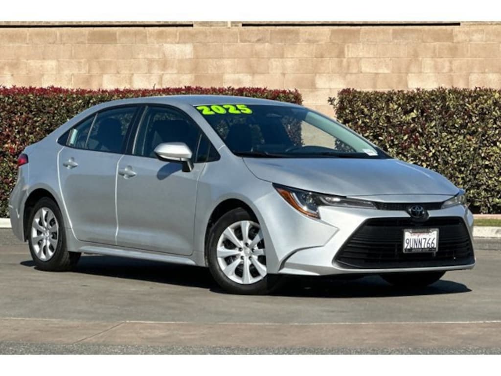 Used 2025 Toyota Corolla LE Sedan