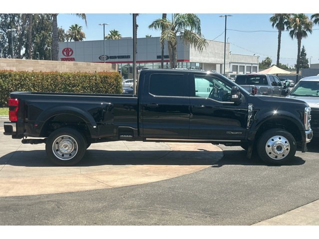 2023 Ford F-450 Lariat photo 3