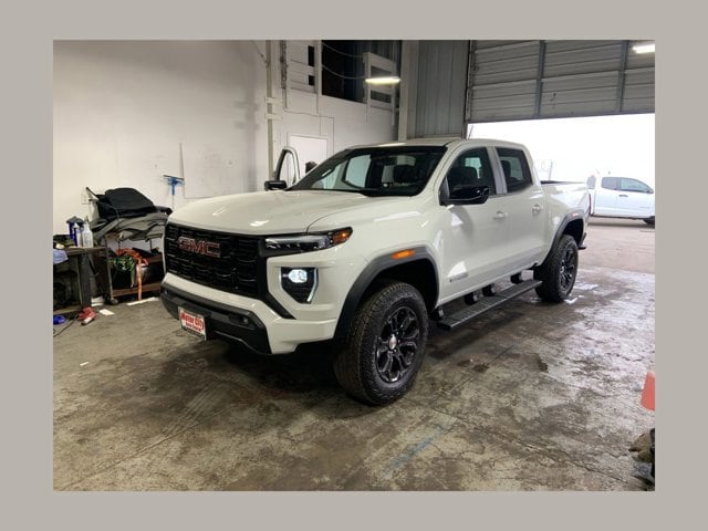 2024 GMC Canyon 2WD Elevation Crew Cab Short Box's photo