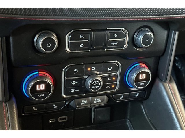 2022 Chevrolet Suburban RST - Photo 23