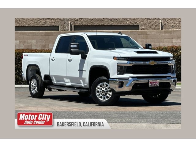 2025 Chevrolet Silverado HD LT 4WD Crew Cab Standard Box's photo