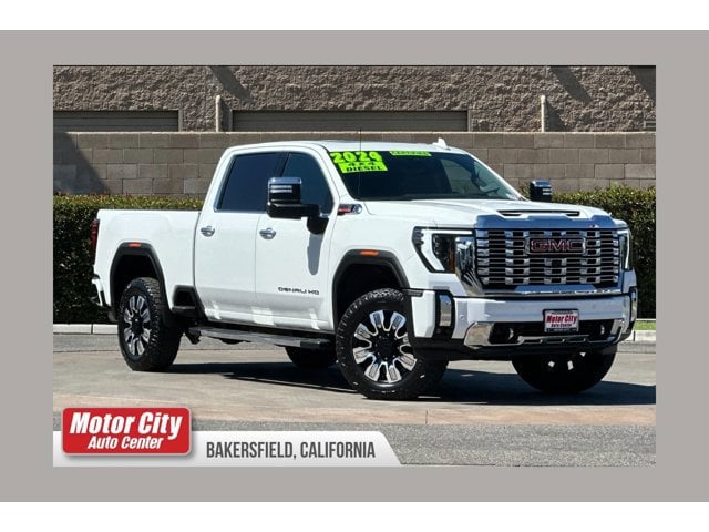 2024 GMC Sierra 4WD Crew Cab Standard Box Denali's photo