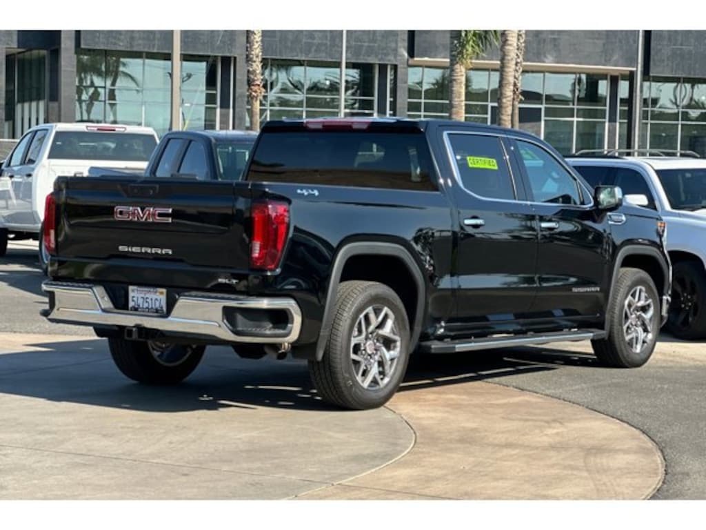Used 2025 GMC Sierra 1500 SLT Truck Crew Cab