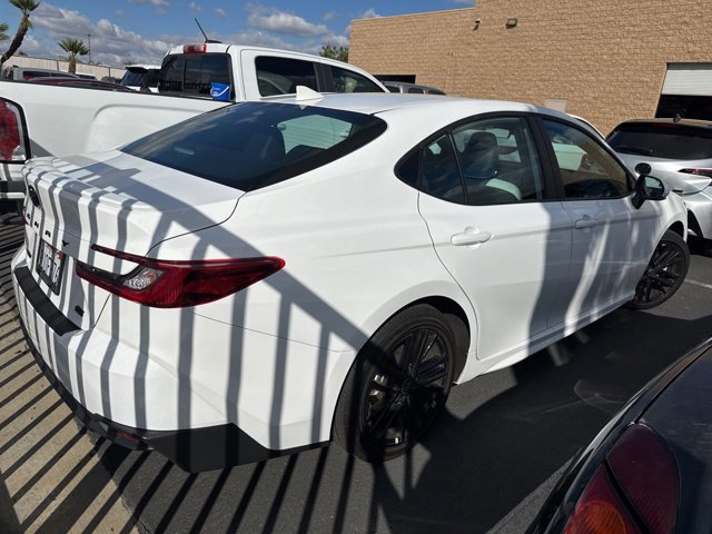 2025 Toyota Camry LE photo 3