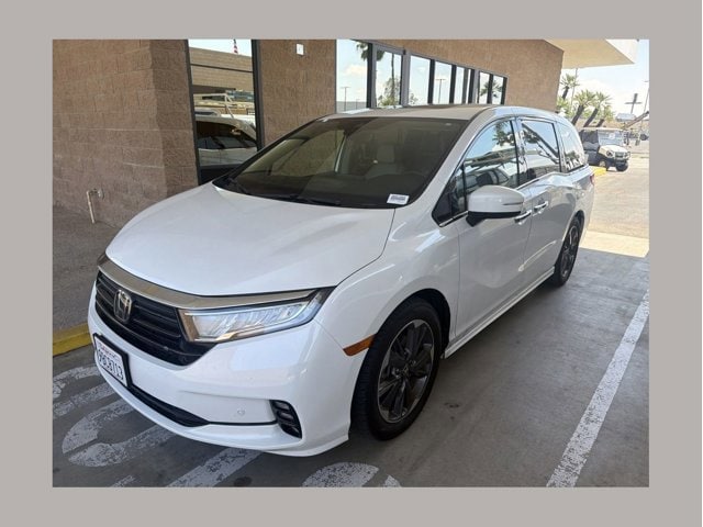 2022 Honda Odyssey Elite's photo