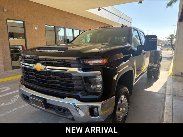 2024 Chevrolet Silverado HD LT 4WD Crew Cab Long Box DRW's photo