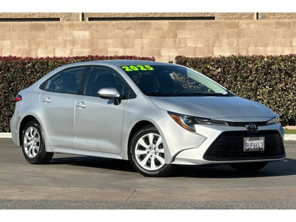 Used 2025 Toyota Corolla LE Sedan