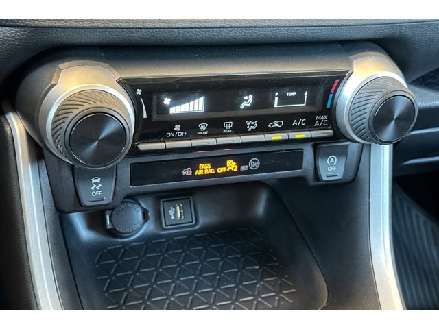 2025 Toyota RAV4 LE - Photo 20
