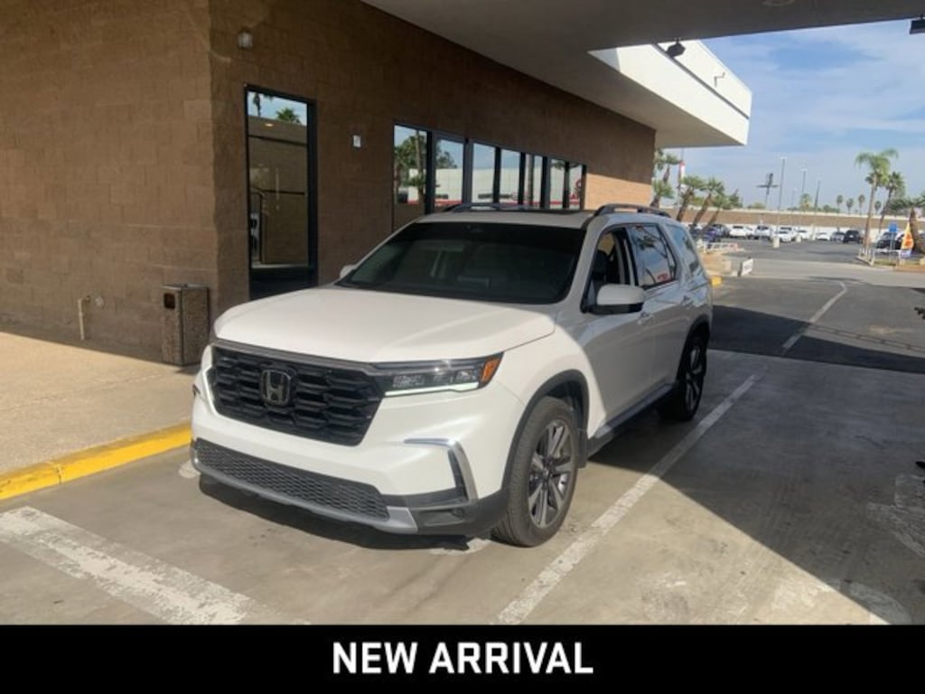 Used 2025 Honda Pilot Touring SUV