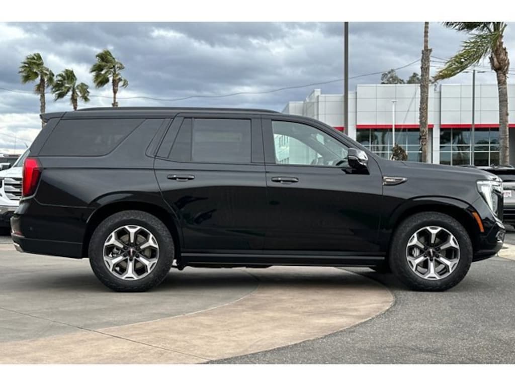 Used 2025 GMC Yukon AT4 Ultimate SUV