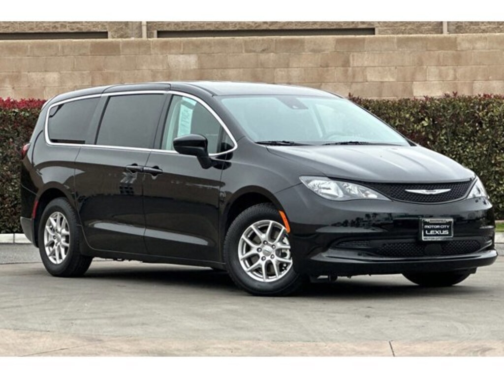 Used 2024 Chrysler Voyager LX Van Passenger Van