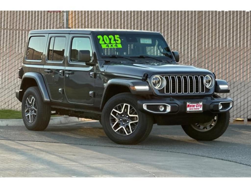Used 2025 Jeep Wrangler Sahara SUV