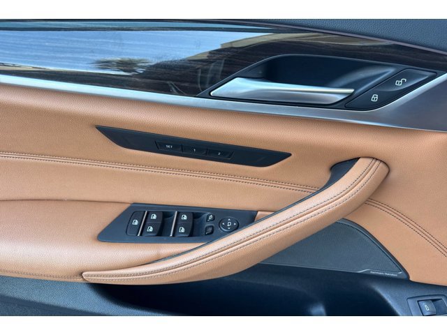 2023 BMW 5 Series 530i - Photo 11