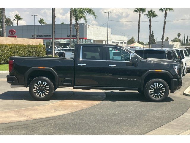 2025 Gmc Sierra 2500 HD Denali Ultimate photo 3