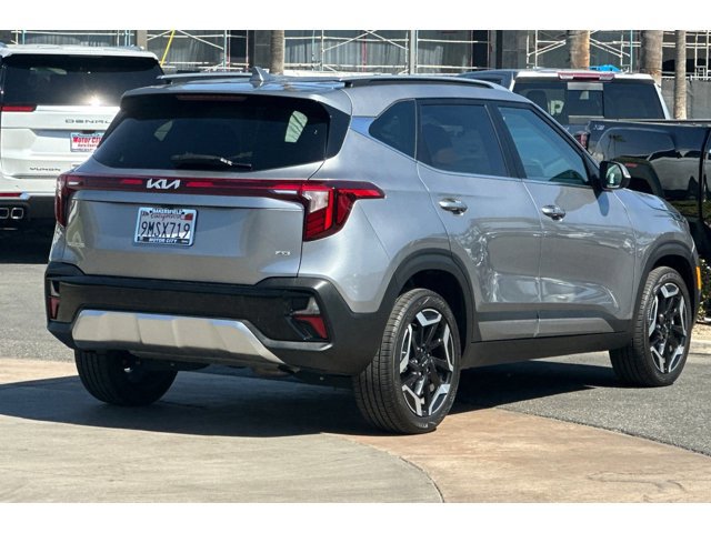 2024 Kia Seltos SX photo 4