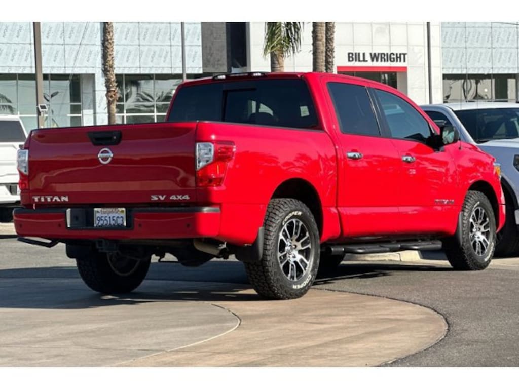 Used 2021 Nissan Titan SV Truck Crew Cab