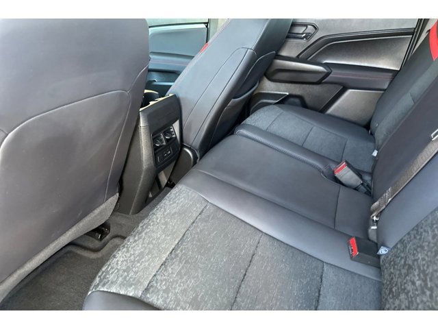 2024 Chevrolet Colorado Z71 - Photo 12