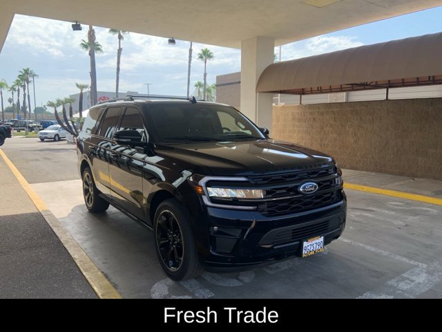 2023 Ford Expedition Limited photo 2