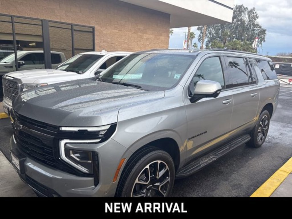 Used 2025 Chevrolet Suburban RST SUV