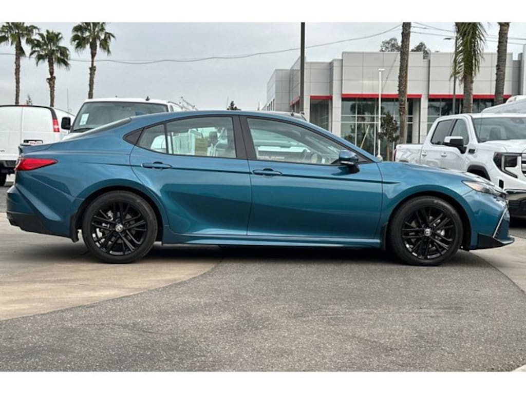 Used 2026 Toyota Camry SE Sedan