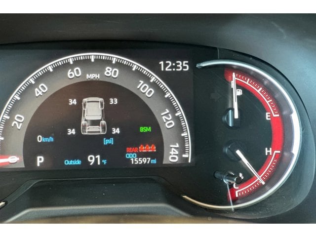 2025 Toyota RAV4 LE - Photo 24