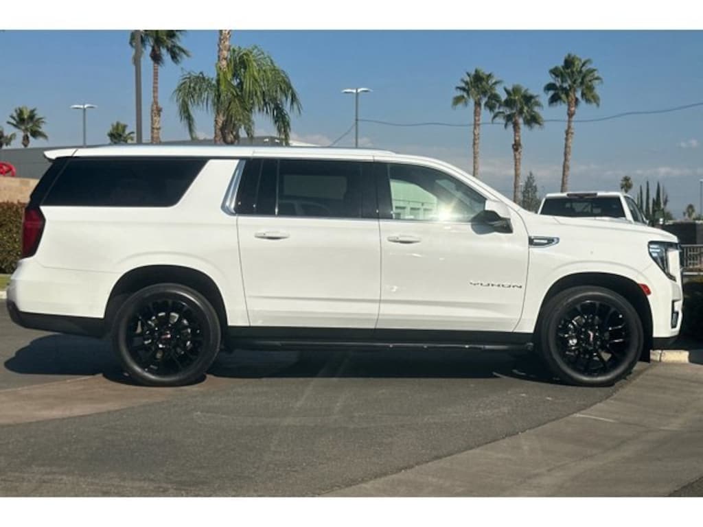 Used 2022 GMC Yukon XL SLE SUV