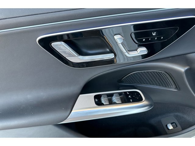2025 Mercedes-Benz E-Class E350 - Photo 11