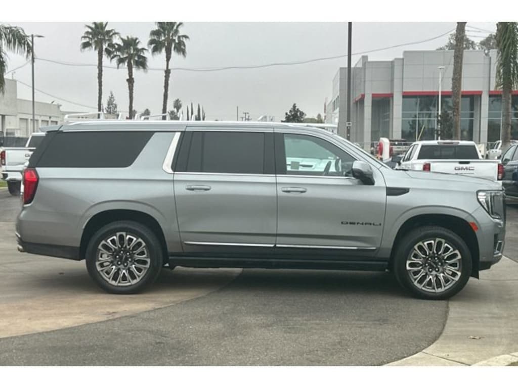 Used 2023 GMC Yukon XL Denali Ultimate SUV
