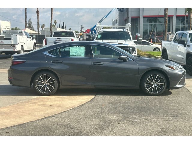 2025 Lexus ES 350 photo 3