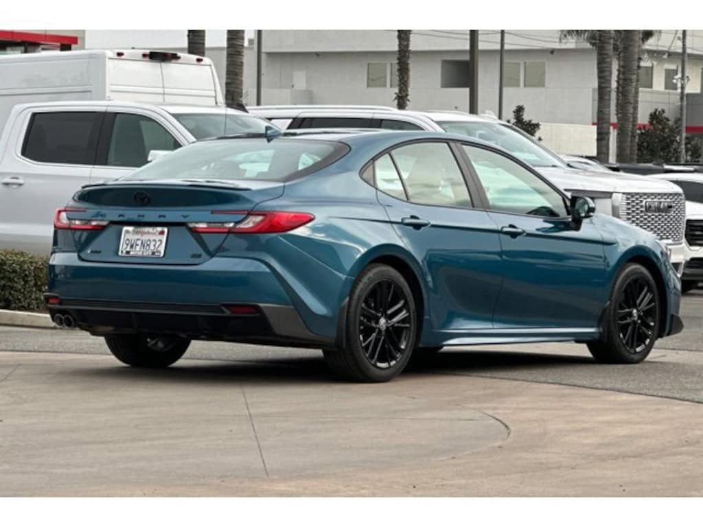Used 2026 Toyota Camry SE Sedan