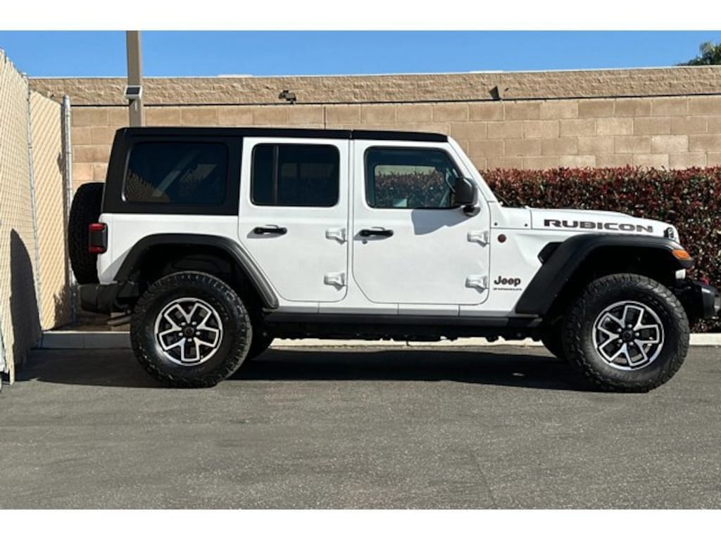 Used 2025 Jeep Wrangler Rubicon SUV