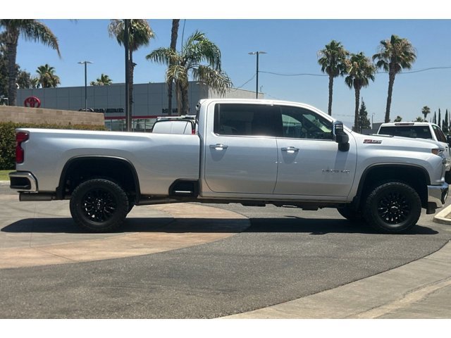 2021 Chevrolet Silverado 3500HD LTZ photo 3