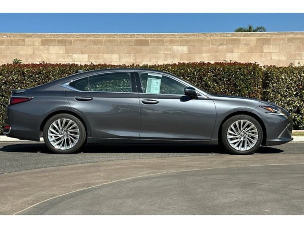 Certified 2023 Lexus ES 300h LUXURY Sedan