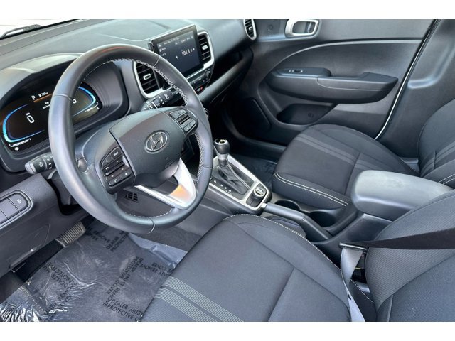 2025 Hyundai Venue SEL - Photo 10