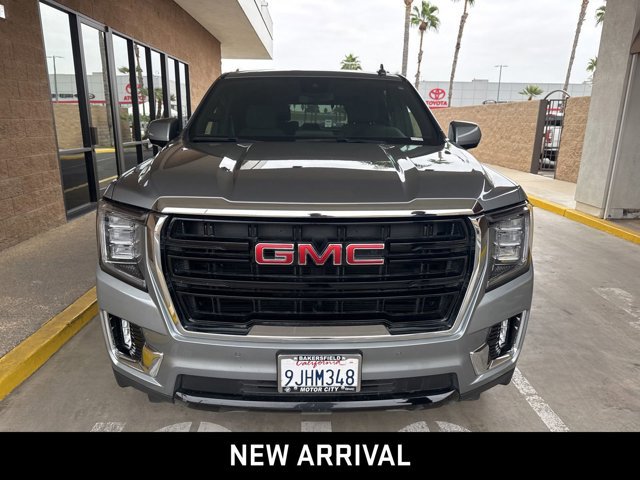 2023 Gmc Yukon SLE photo 2