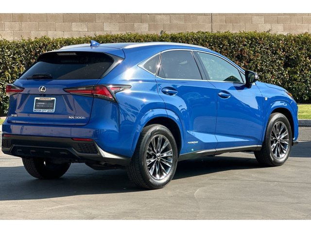 2021 Lexus NX 300h F SPORT photo 4