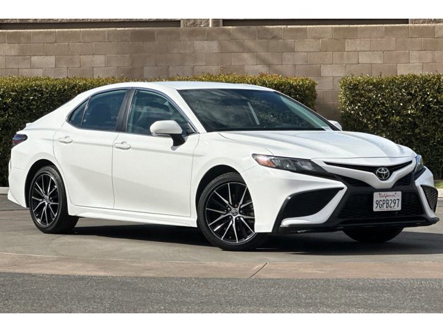 2023 Toyota Camry SE photo 2